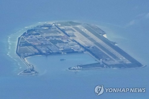 중국 군사시설로 완전히 변모한 남중국해 인공섬 [이미지출처=연합뉴스]