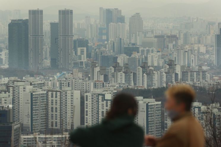 서울 남산에서 바라본 시내 아파트 단지 모습 ＜사진=연합뉴스＞