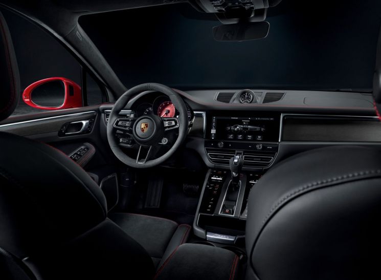 Porsche New Macan Launched in Korea... 95.6 Million KRW