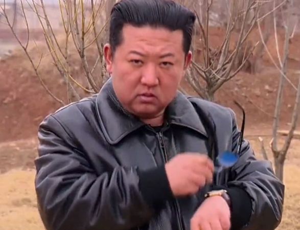 "강남스타일? 왜 싸이는 안 나오냐"…北 선전 영상에 해외 누리꾼들 조롱 쏟아져