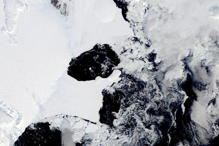 '로마 크기' 얼음 덩어리 완전히 붕괴…남극 온도 40℃ 이상 올랐다