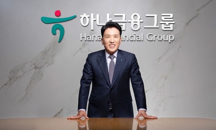 [100대기업 CEO]고졸 경영신화, 한국 재계 정상에 선 흙수저들 