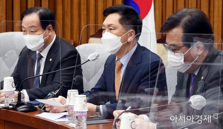 김기현 국민의힘 원내대표가 29일 국회에서 열린 원내대책회의에 참석, 모두발언을 하고 있다./윤동주 기자 doso7@