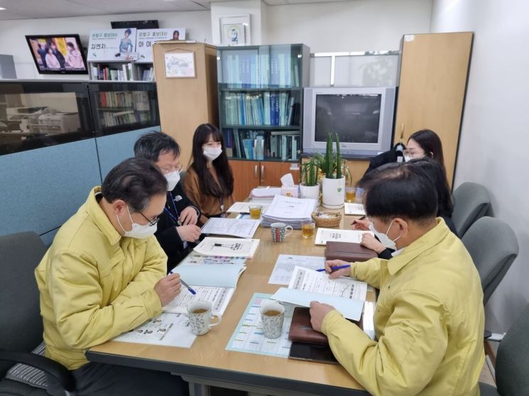 충정공 민영환 선생 동상 충정로 이전
