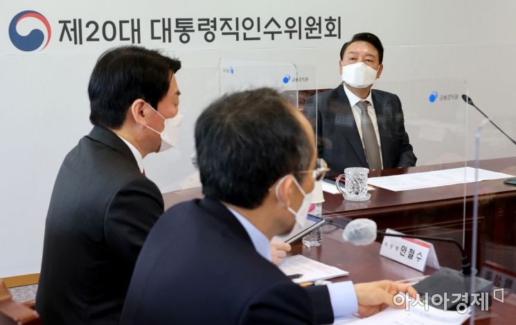尹 인수위 '배드뱅크' 추진…"빚더미 자영업자 구제할 수 있을까"  