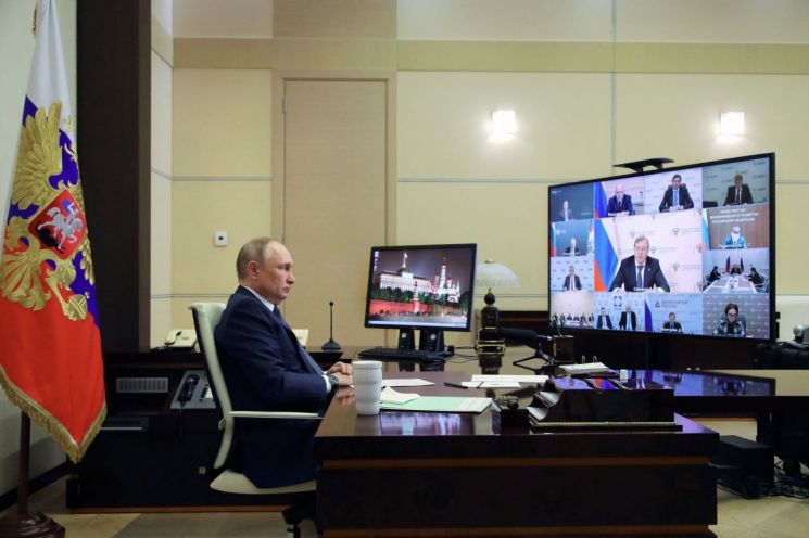 러시아 “평화협상, 최고위급 회의에 보고할 수준 아냐…돈바스 입장 변함 없어”