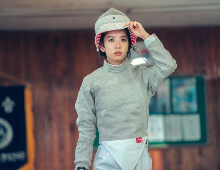 [Interview] Kim Ji-yeon "I Wish I Had a Friend Like Hee-do Too"