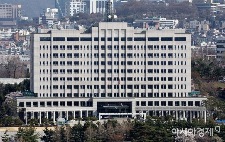 경찰 "용산 집무실 '담장' 기준 100m 내 집회 금지 검토"