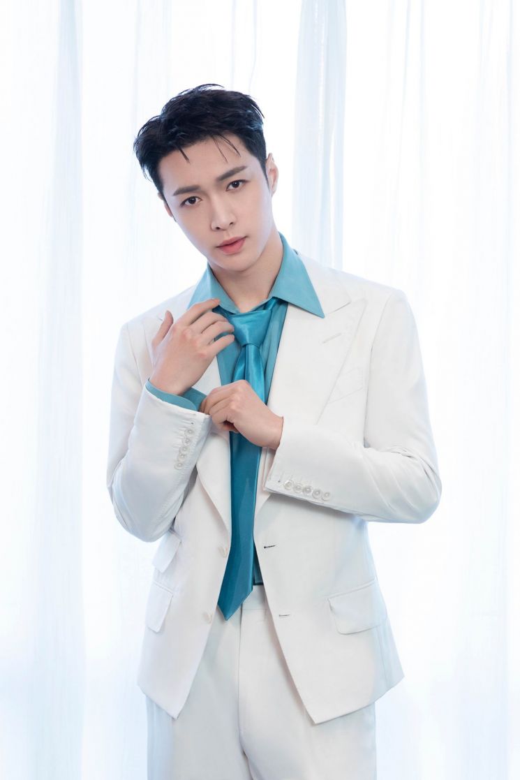 엑소 레이, SM 떠난다…"전속계약 만료"