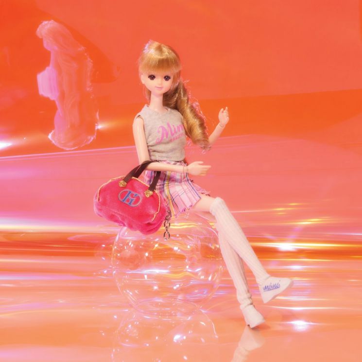 "포켓몬 빵부터 Y2K 패션까지" 추억에 빠진 유통가