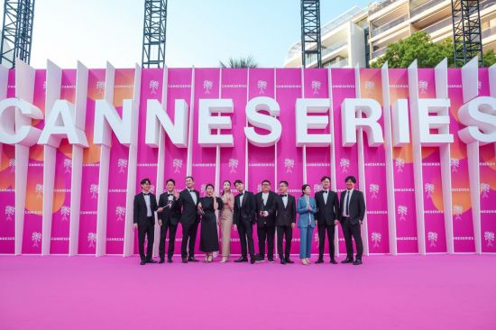 'OTT 언더독'의 반란…칸으로 간 왓챠 대표