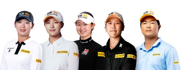 왼쪽부터 방신실 선수, 박예지 선수, 이정현 선수, 나타크릿타 웡탑위랍 선수, 이정위 선수