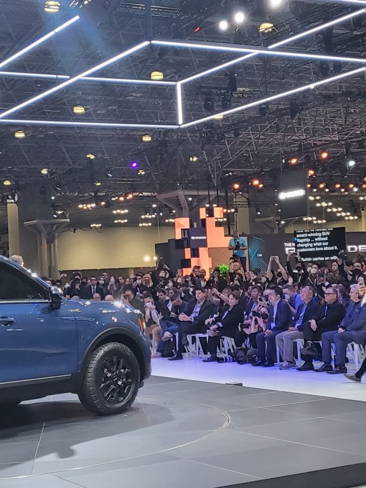 [뉴욕오토쇼]3년 만에 재개…현대차·기아, SUV 부분변경모델 '최초' 공개(종합)