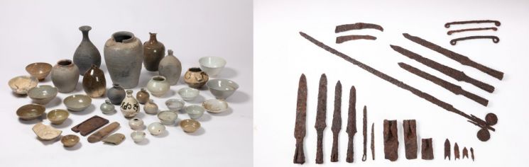 세종시립민속박물관이 삼한문화재연구원으로부터 인수받은 토기·자기와 철검, 철장 등 국가귀속 매장문화재 전시 사진. 이들 유물은 세종시 5생활권 건설 당시 용호리, 합강리 일대에서 출토됐다. 세종시 제공