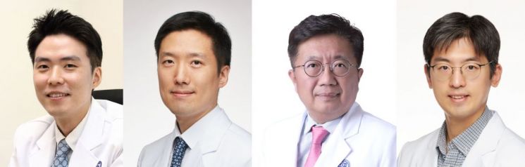 왼쪽부터 장지석 교수, 김경환 교수, 안중배 교수, 김한상 교수.
