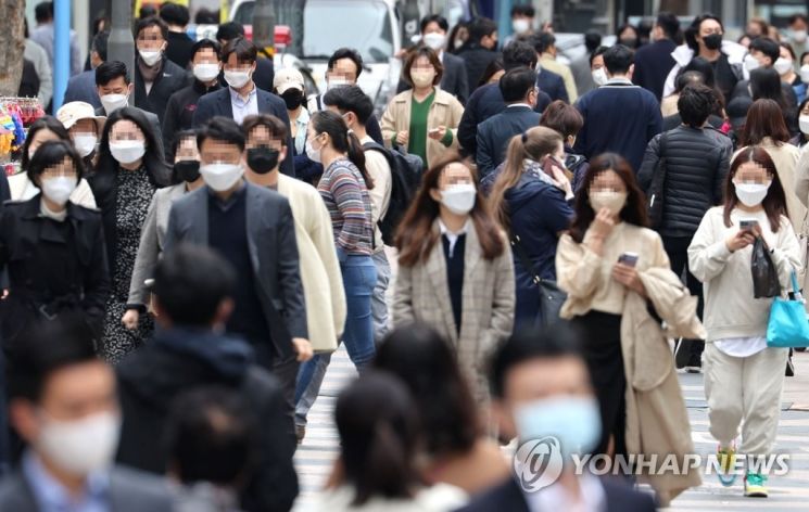 내주 실외 마스크 해제될까…해외서도 '신중'