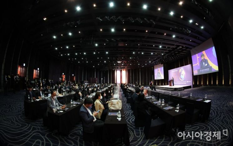 우병현 아시아경제 대표가 27일 서울 중구 웨스턴조선호텔에서 아시아경제 주최로 열린 '2022 아시아미래기업포럼'에서 개회사를 하고 있다./김현민 기자 kimhyun81@