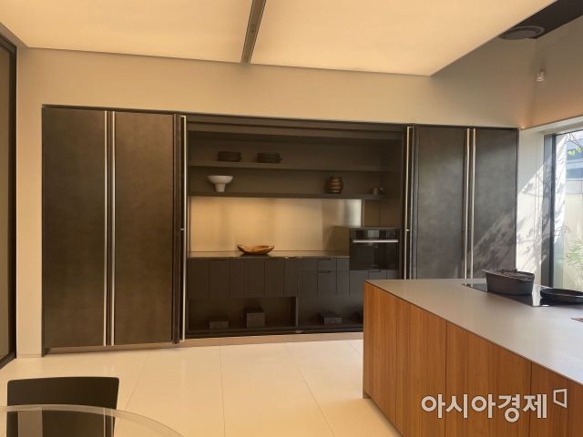 [Report] Thousands of Dollars for a Single Refrigerator... Visiting Samsung Luxury Showroom Daiko House