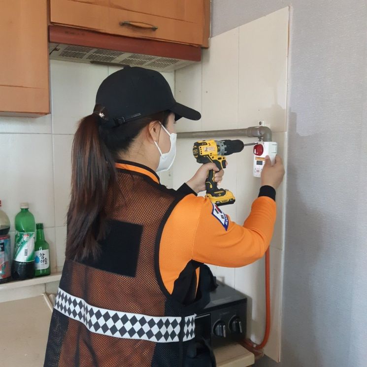 순천소방서 119생활안전순찰대, 어버이날 앞 두고 자녀 선행