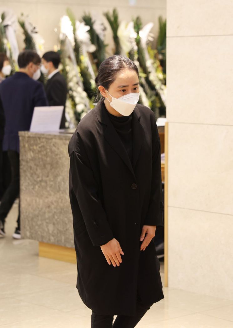[포토]상실 안고 애도하는 故 강수연 동료들