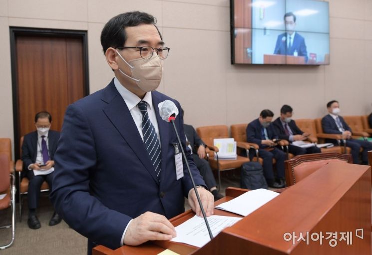 이창양 산업통상자원부 장관 후보자가 9일 국회에서 열린 인사청문회에 출석, 모두발언을 하고 있다./윤동주 기자 doso7@