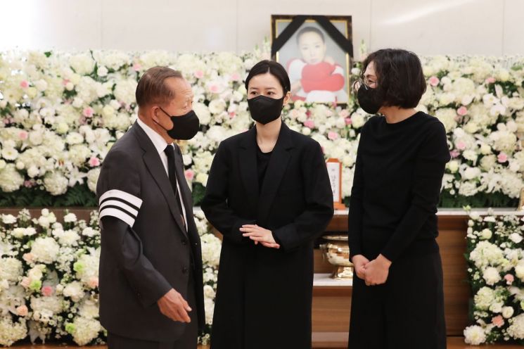 [포토]故 강수연 빈소 찾은 후배 배우들