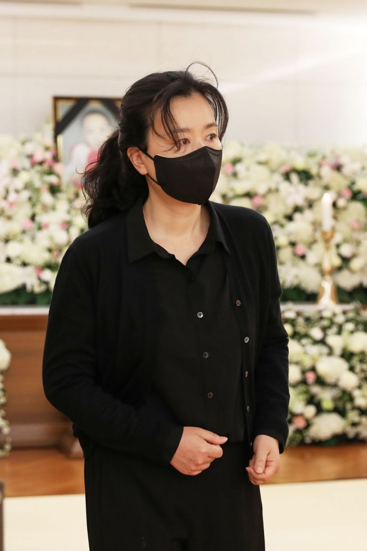 [포토]故 강수연 빈소 찾은 후배 배우들