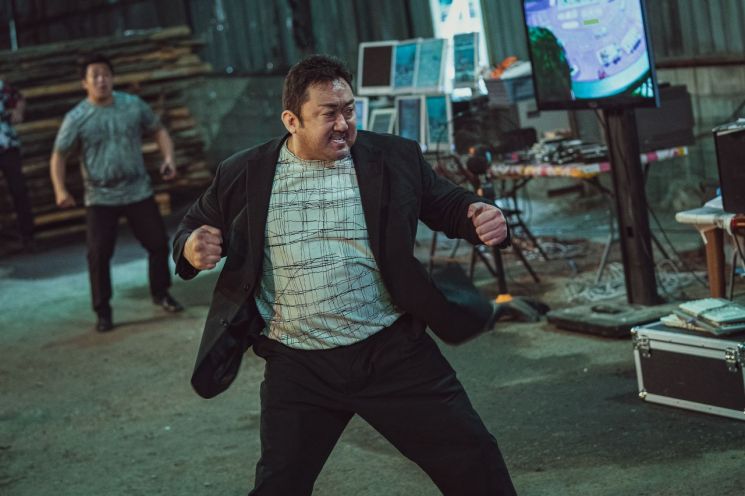 [슬씨네] '범죄도시2' 마동석 불주먹 어서오고, 장첸 데려오라 아랐니?