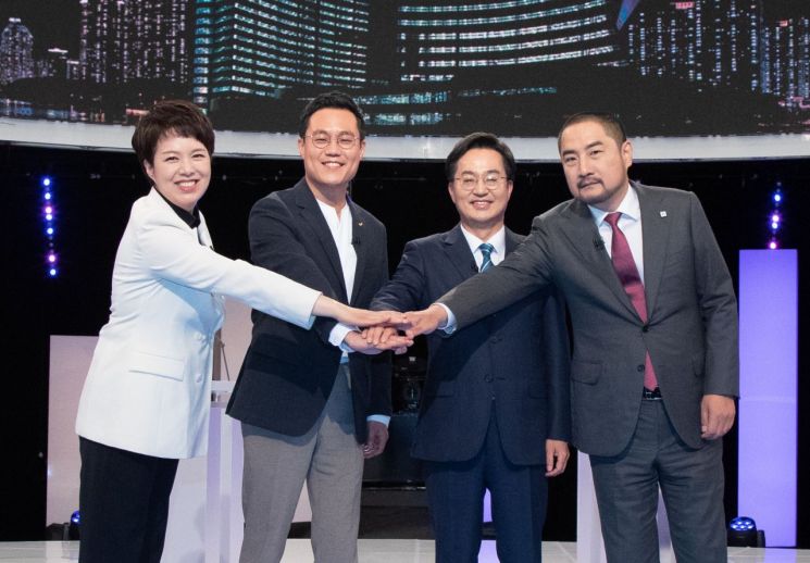 (사진 왼쪽부터) 국민의힘 김은혜 후보, 정의당 황순식 후보, 더불어민주당 김동연 후보, 무소속 강용석 후보 [연합뉴스]
