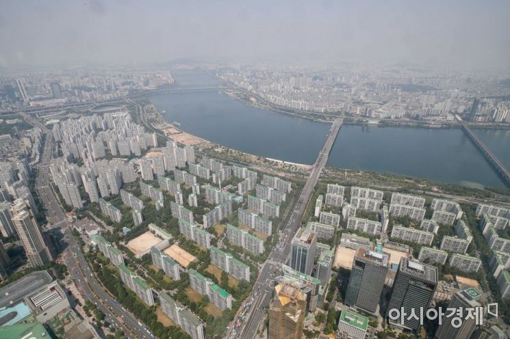 상승 멈춘 서울 아파트값 2주 연속 보합… 강남·용산구는 상승세 여전