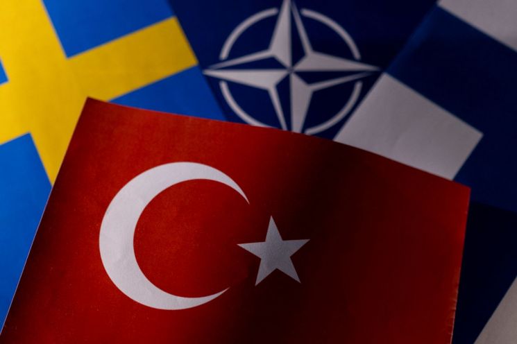 터키 "핀란드·스웨덴 나토 가입 반대…조건 충족해야 승인"  
