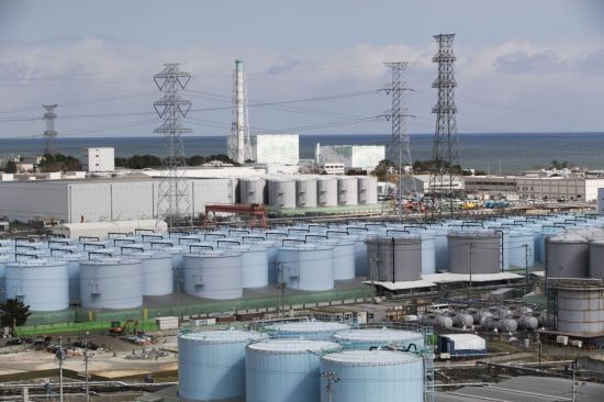 日매체 "윤 대통령, 후쿠시마 오염수 방출 반대하지 않았다… 文과 달라" 