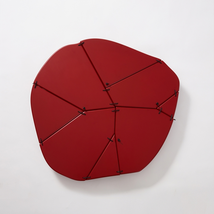 Lacca Ottchil Cucita_나무, 옻칠_박강용&류남권XMiChele De Lucchi 1070x1010x35. 사진제공 = 문화체육관광부