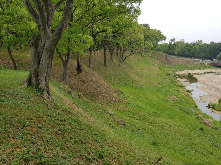 [이상훈의 한국유사] 경주 월지(月池)와 월성(月城)