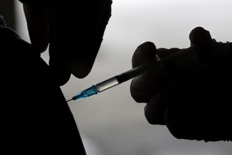 Claims of Leukemia After Receiving Chinese COVID-19 Vaccine Spread... Chinese Authorities Block SNS