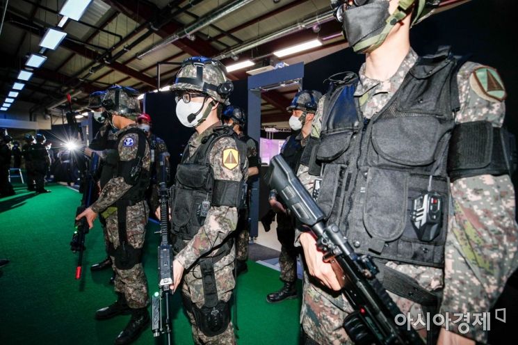 [포토]VR 모의 전술사격훈련