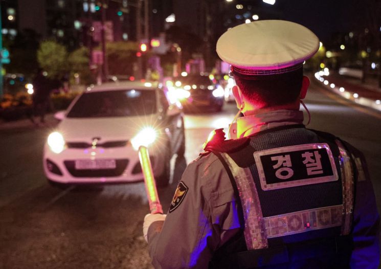 마약 취해 도주극…경찰 실탄에 검거된 30대 징역 6년