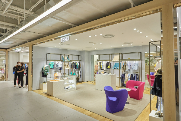 "귀한 내 새끼 엔데믹 등굣길" 백화점 아동복 '쑥쑥'