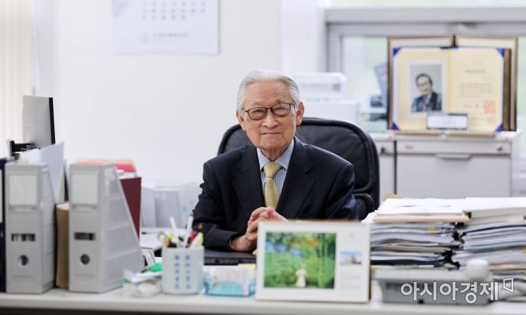 [테크전쟁, 선진국의 탄생]"젊은이들 목표 가져야…집권자 강한 의지 중요"
