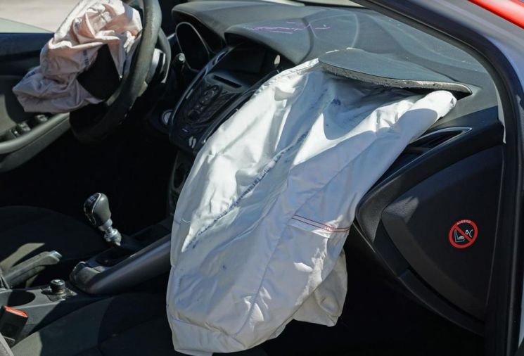 11일(현지 시각) 영국 일간지 텔레그래프에 따르면 최근 러시아 자동차업체 아프토바스는 에어백과 잠김방지제동장치(ABS) 등 안전장치를 장착하지 않은 신차를 출시했다. 사진은 이 기사 내용 중 특정한 표현과 무관함. [이미지출처=픽사베이]