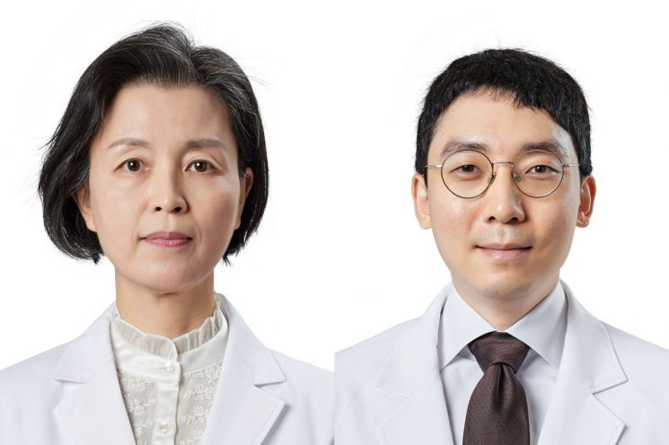 중앙대병원 진단검사의학과 이미경(왼쪽), 권오주 교수.