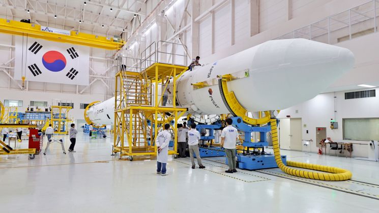 누리호 발사 D-1, 청소년 우주캠프 개최…눈높이 맞춘 생중계도