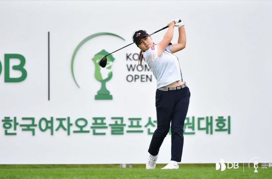 홍정민이 DB그룹 한국여자오픈 첫날 1번홀에서 티 샷을 하고 있다. 사진제공=DB그룹 한국여자오픈조직위원회