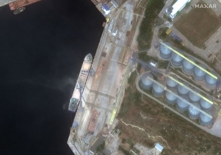 러시아 선박, 우크라이나 곡물 시리아로 빼돌린 정황 포착