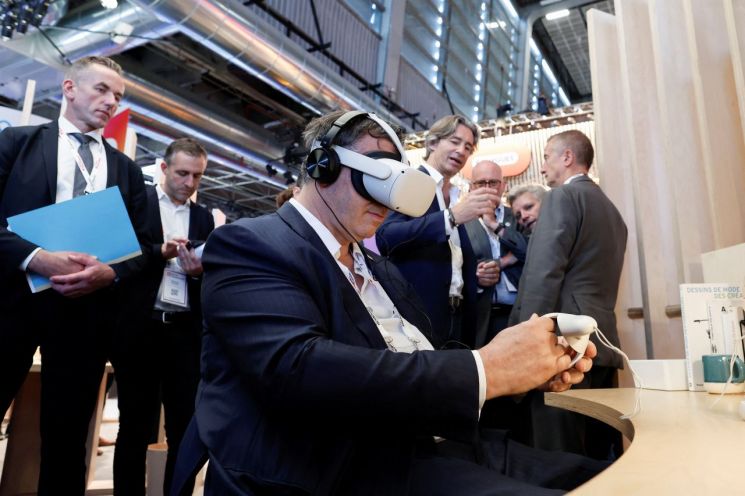 메타·MS 등 메타버스 표준 협의체 구성…애플·로블록스 등은 빠져