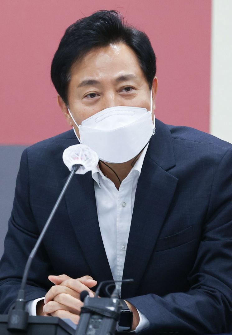  오세훈 시장, 돈의동 쪽방촌 방문해 '폭염 대책' 점검