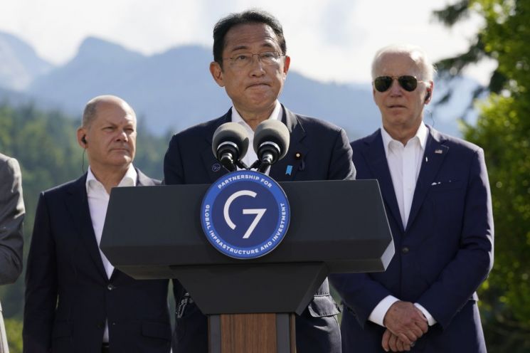 日 총리 "내년 G7 정상회의 5월에 히로시마서 개최" 