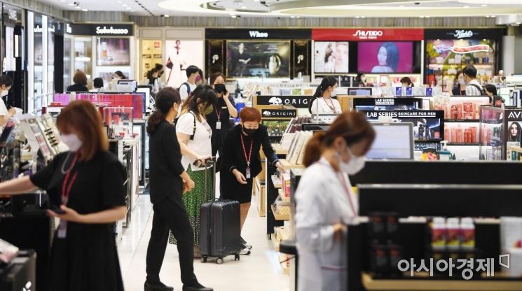 5월 한국 찾은 관광객 17만6000명, 지난해보다 배 이상 늘어