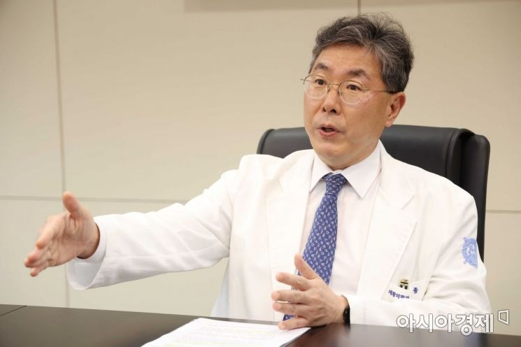 백남종 분당서울대병원장이 29일 아시아경제와 인터뷰하고 있다. /문호남 기자 munonam@