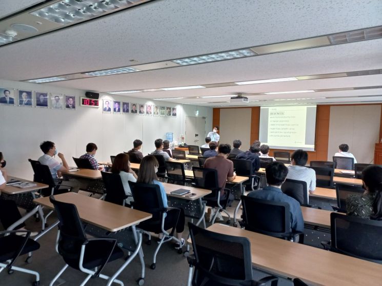 광주지방조달청, 학습의 날 ‘경제실무교육’ 실시